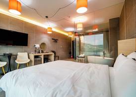 the line hotel 2