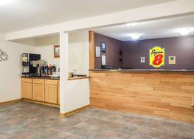 Super 8 by Wyndham Monroe WI 2