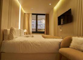 Gold's Pyramids Hotel 5