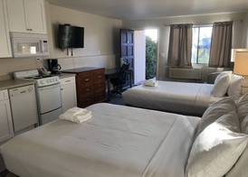 Moonlight Beach Motel 5