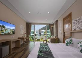 Vannee Golden Sands Beachfront Resort 4