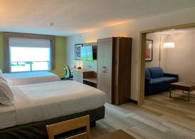 Holiday Inn Express & Suites LEXINGTON DTWN AREA-KEENELAND by IHG 5