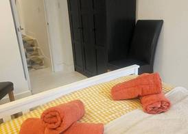 Seaside Haven Coastal Comfort 200m from the Beach 3
