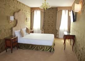 Hotel Casanova 5
