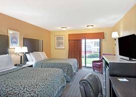 Days Inn by Wyndham Washington 3