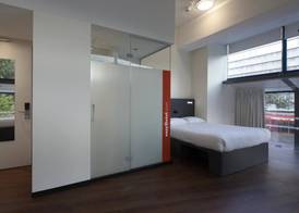 easyHotel Rotterdam City Centre 3