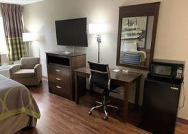 Harmony Hotel, Hernando 5