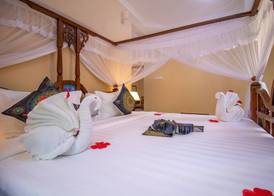 Sunny Palms Beach Bungalows 2