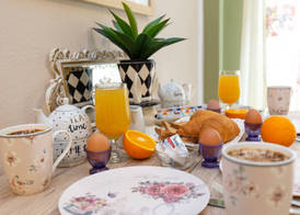 V.A. Boutique Apartments and Suites 4
