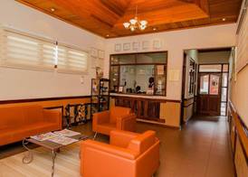 Mahogany Lodge, Cantonments 2
