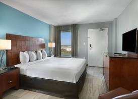 Crown Reef Beach Resort and Waterpark 5