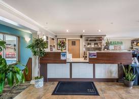 Red Lion Inn & Suites Sequim at Olympic National Park 3
