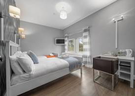 Queensferry Guest house 5