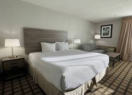 Baymont by Wyndham Queensbury/Lake George 4