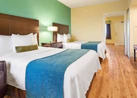 Best Western Plus Deerfield Beach Hotel & Suites 4