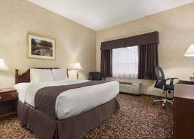 DAYS INN TORONTO EAST LAKEVIEW 4