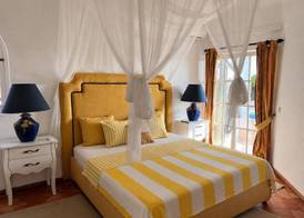 Villa Casa Tulipa Sleeps 4 with Pool Garden & A c 4