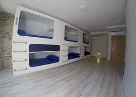 Hostel Cross 4