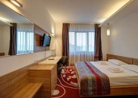 Hotel Ave Lux 4