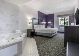 Best Western Bolingbrook Hotel 4