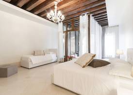 Riva Palace Apartments by Wonderful Italy 4