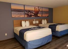Days Inn & Suites by Wyndham Merrillville 5