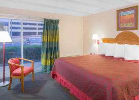 Days Inn by Wyndham Tallahassee University Center 2