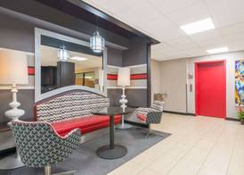 Ramada by Wyndham Catlettsburg Ashland 2