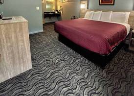 Hometown Inn Athens 2