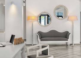 Mr and Mrs White Tinos 3