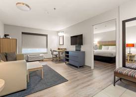 Country Inn & Suites by Radisson, Asheville - Outlet Mall 5