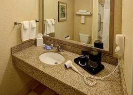 Fairfield Inn & Suites by Marriott Wausau 2