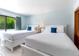 Rock Reef Resort 5