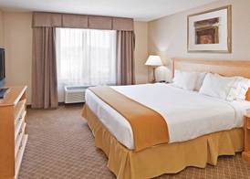 Holiday Inn Express & Suites CHESTERFIELD - SELFRIDGE AREA by IHG 3