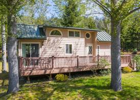 Strawhouse Resorts 2