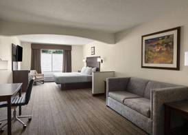 Crown Pointe Lodge; BW Signature Collection 4