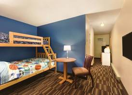 Days Inn by Wyndham Nanaimo 5