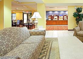 Holiday Inn Express RICHMOND AIRPORT by IHG 2