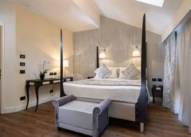Palazzo Veneziano - Venice Collection 5