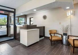 Econo Lodge Gainesville Downtown Area 3