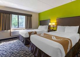 Quality Inn Oshkosh Aviation Park 5