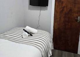 Heathrow roomzzzz B&B 5