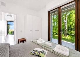 Aquavista Pool and Lake Maggiore View 5