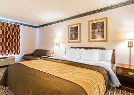 Quality Inn & Suites Evansville North 5