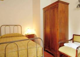 Tuscan Stay in Wine Country 4