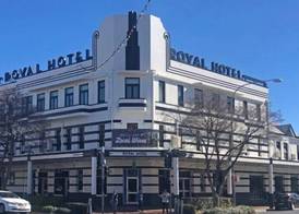 Royal Hotel Orange 4