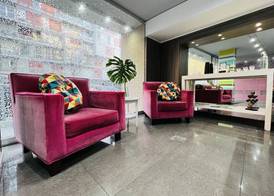 Ian Hotel 4