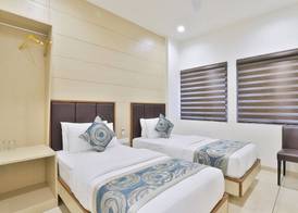 HOTEL SURAT 4