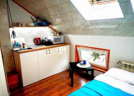 6B Meridian studio with Sauna 5