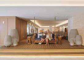 OUTRIGGER Reef Waikiki Beach Resort 3